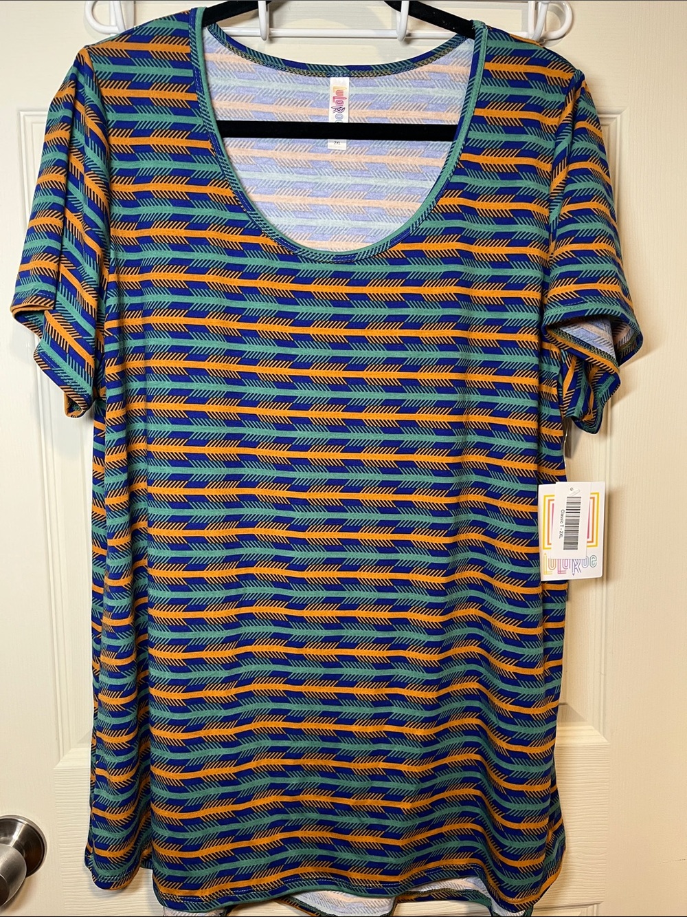 LuLaRoe Short Sleeve Scoop Neck Top in Teal, Navy and Gold